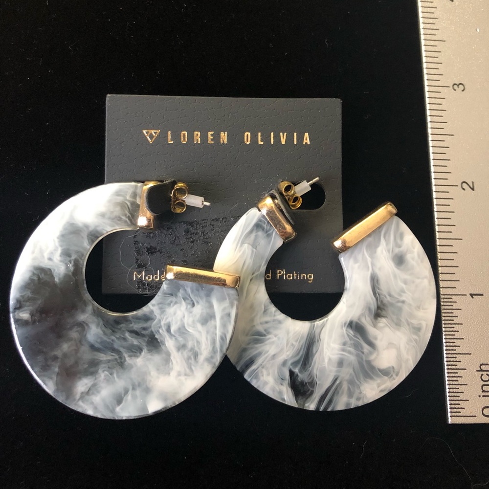 Loren Olivia Acrylic Hoops